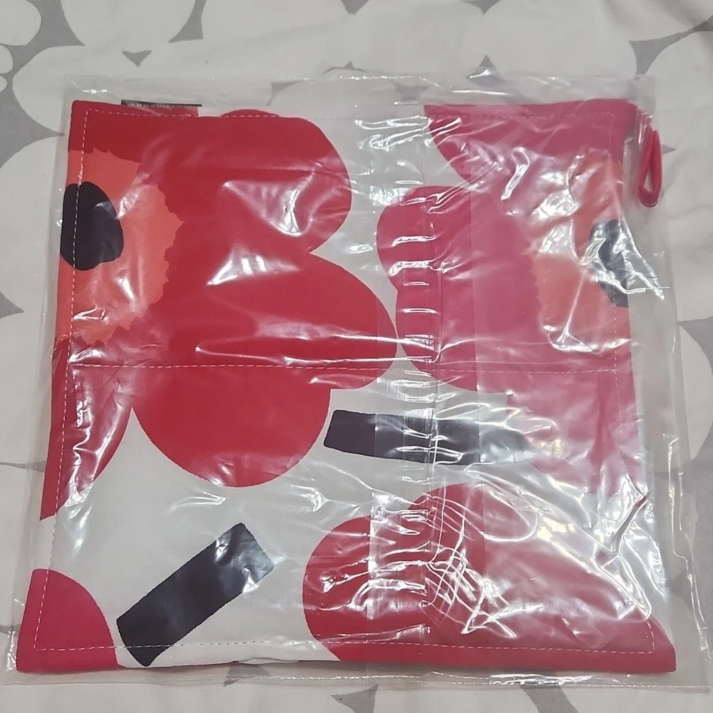 Marimekko Small red Pot Holder - Picture 2 of 3